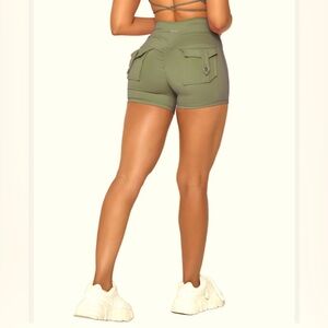 Danysu Cargo Workout Shorts with Pockets